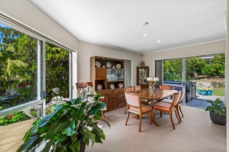 Photo of property in 24 Picasso Drive, West Harbour, Auckland, 0618