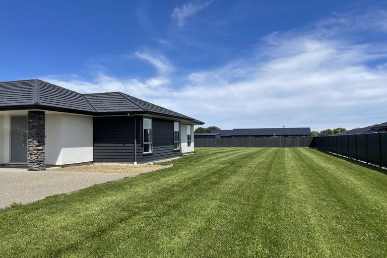 Photo of property in 8 Sunrise Drive, Seaward Bush, Invercargill, 9812