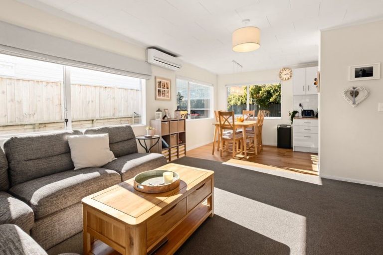 Photo of property in 93d Clemow Road, Fitzroy, New Plymouth, 4312