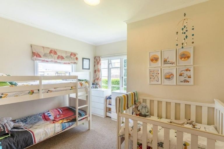 Photo of property in 2 Hinemoa Street, Paraparaumu, 5032