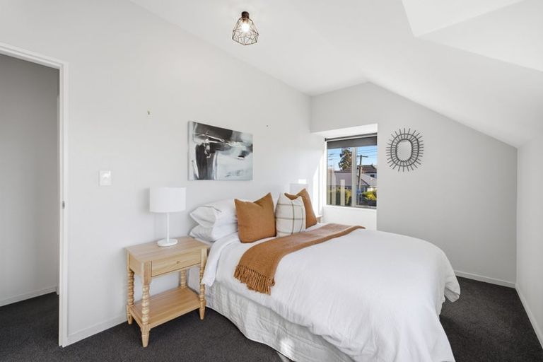 Photo of property in 2 Chilcombe Street, Ilam, Christchurch, 8041