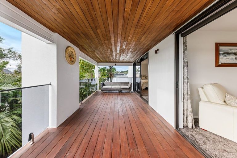 Photo of property in 46 St Michaels Avenue, Point Chevalier, Auckland, 1022