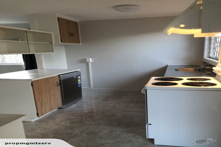 Photo of property in 18 Newham Place, Henderson, Auckland, 0612