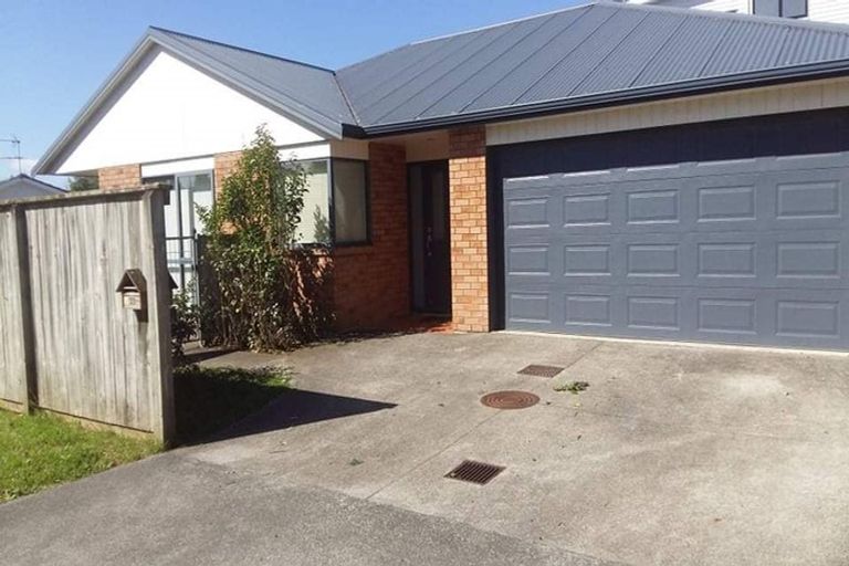 Photo of property in 32 Motu Place, Mount Wellington, Auckland, 1060