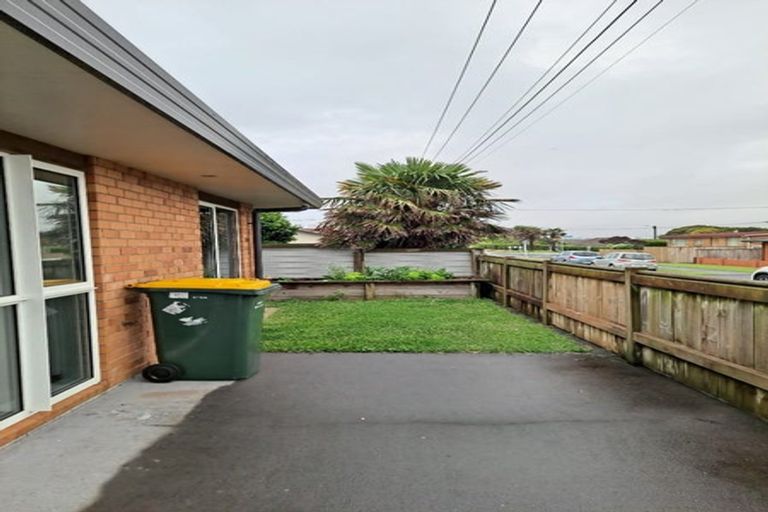 Photo of property in 33 Clemow Road, Fitzroy, New Plymouth, 4312