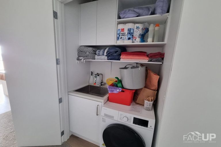 Photo of property in 5/3 Genevieve Lane, Hobsonville, Auckland, 0616