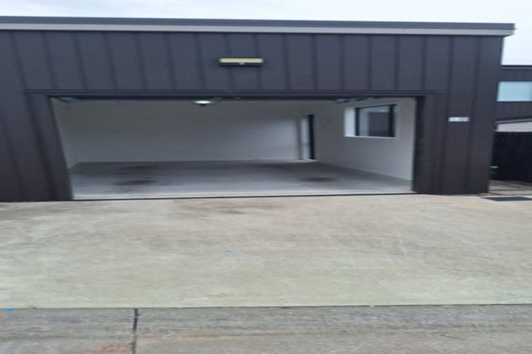 Photo of property in 18 Timu Road, Long Bay, Auckland, 0630