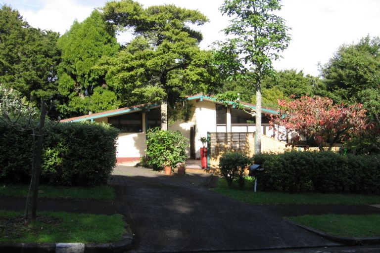 Photo of property in 28 Paulownia Place, Totara Heights, Auckland, 2105