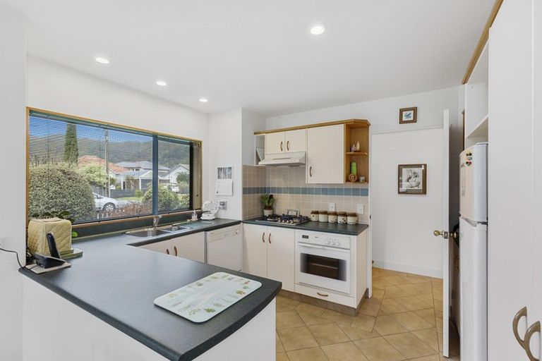 Photo of property in 1/14 Vincent Street, Waterloo, Lower Hutt, 5011