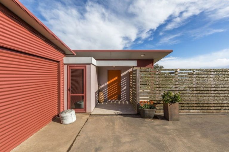 Photo of property in 196 Okains Bay Road, Robinsons Bay, Akaroa, 7581