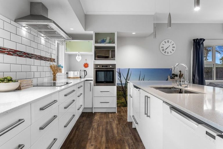 Photo of property in 6 Omega Place, Coastlands, Whakatane, 3120