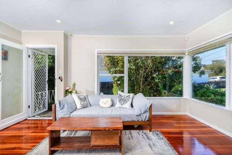 Photo of property in 1/13 Otakau Road, Milford, Auckland, 0620