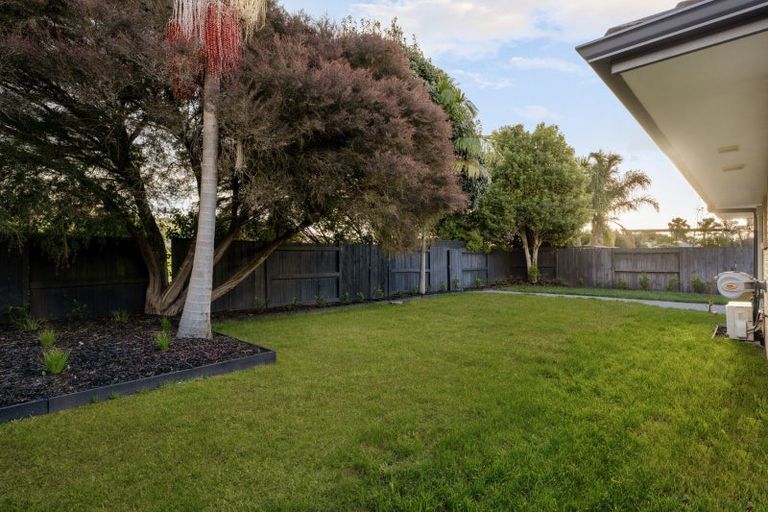 Photo of property in 32 Tomika Crescent, Papamoa Beach, Papamoa, 3118