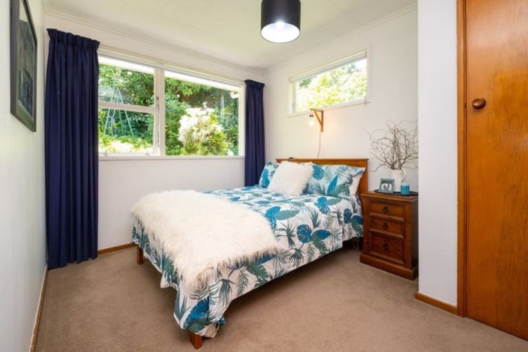Photo of property in 13 Denholm Road, Hospital Hill, Napier, 4110