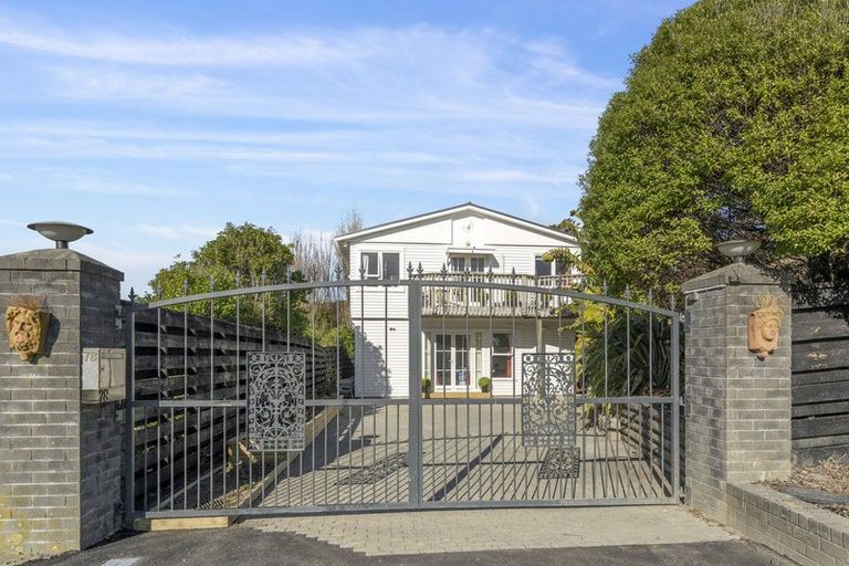 Photo of property in 78 Grays Road, Camborne, Porirua, 5026