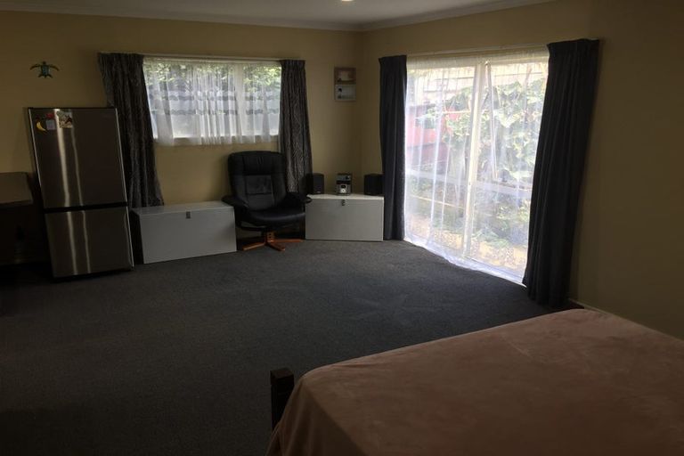 Photo of property in 67 Casuarina Road, Half Moon Bay, Auckland, 2012