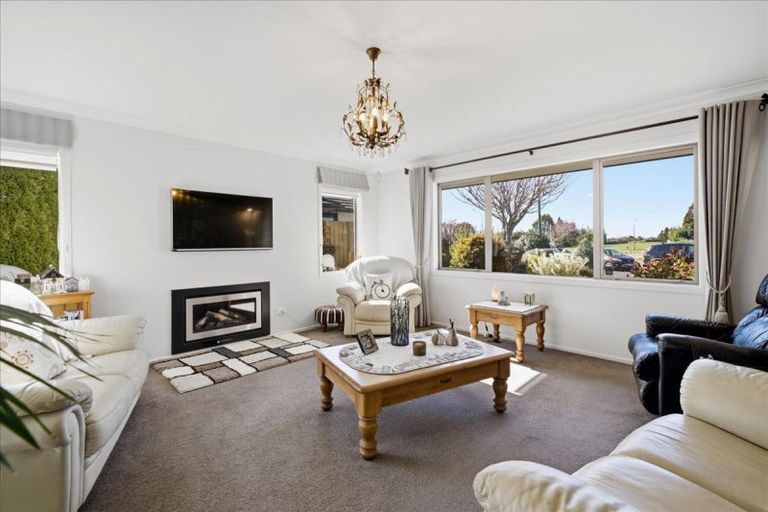 Photo of property in 11 Allington Place, Bethlehem, Tauranga, 3110