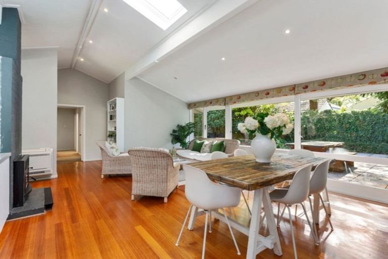 Photo of property in 17 Chepstow Avenue, Fendalton, Christchurch, 8052