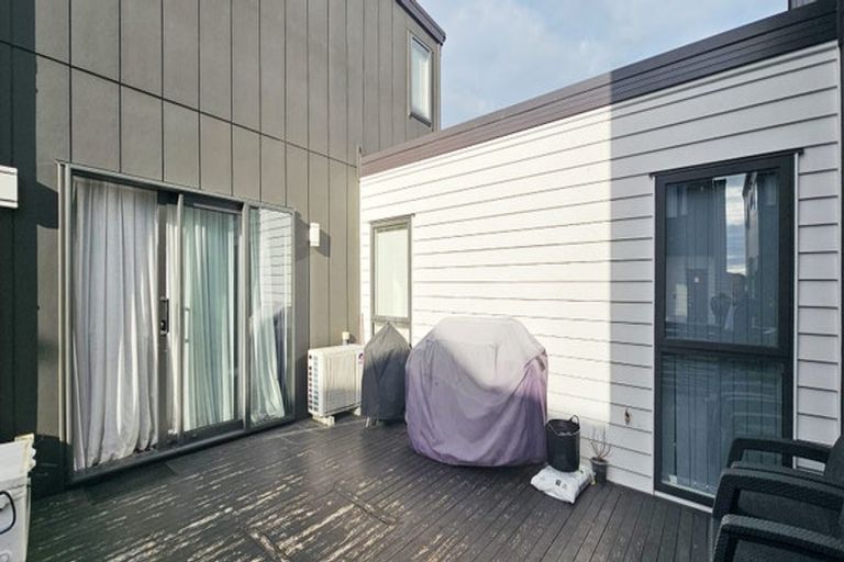 Photo of property in 23 Fredrick Hanson Road, Papakura, 2110