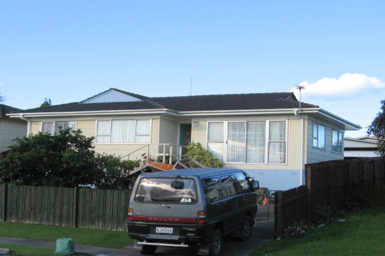 Photo of property in 54 Zelda Avenue, Clover Park, Auckland, 2023