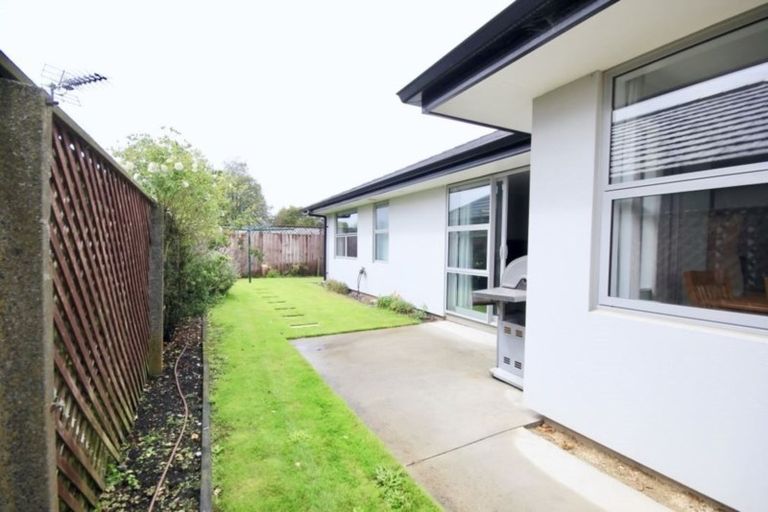 Photo of property in 2/4 Baffin Street, Wainoni, Christchurch, 8061