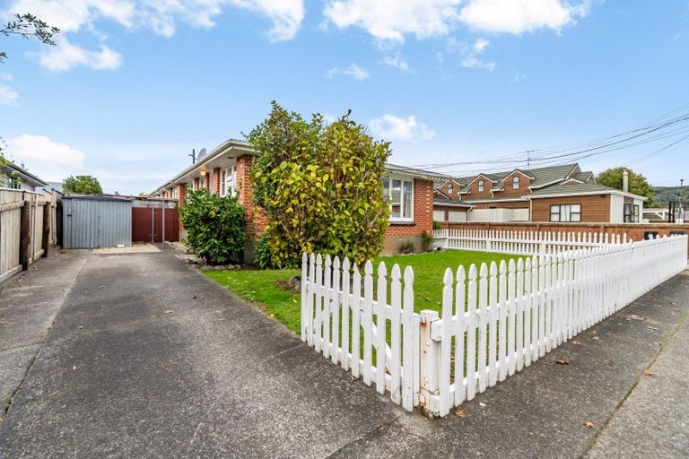 Photo of property in 1/6 Oxford Crescent, Ebdentown, Upper Hutt, 5018