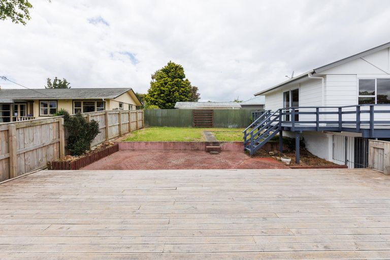 Photo of property in 2 Stoke Place, Awapuni, Palmerston North, 4412