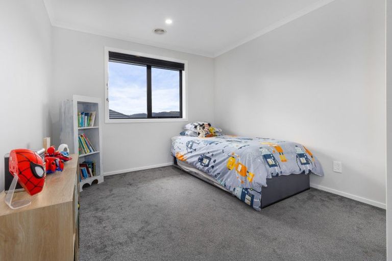 Photo of property in 19 Schooner Drive, Whitby, Porirua, 5024