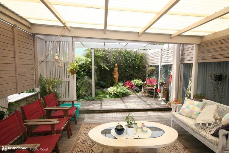 Photo of property in 107b Ocean Road, Whangamata, 3620