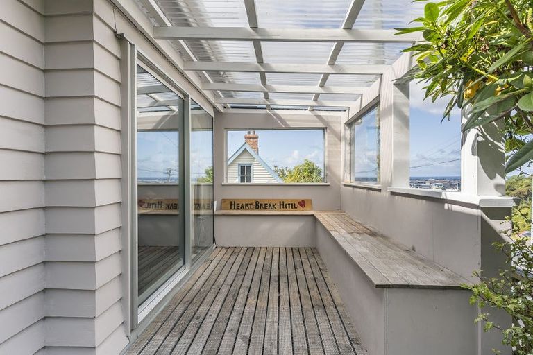 Photo of property in 18 Lachlan Avenue, North Dunedin, Dunedin, 9016