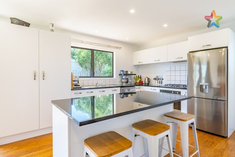 Photo of property in 4 Protea Street, Maungaraki, Lower Hutt, 5010