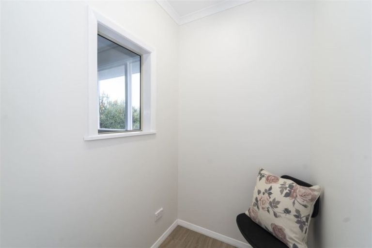 Photo of property in 190 High Street South, Carterton, 5713