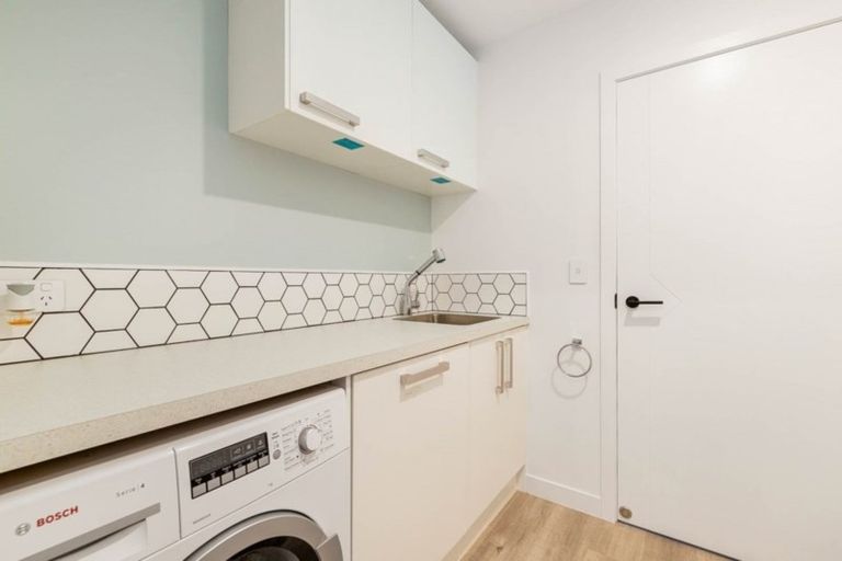 Photo of property in 7 Magnetic Place, Cromwell, 9310