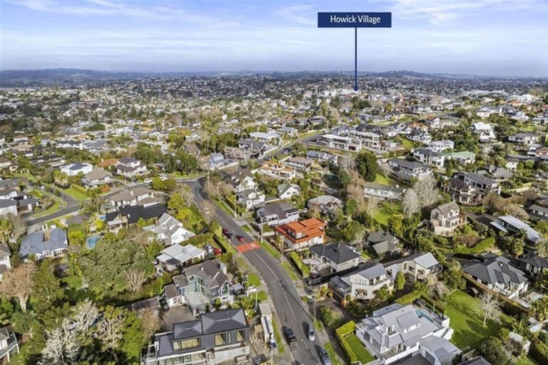 Photo of property in 127 Mellons Bay Road, Mellons Bay, Auckland, 2014