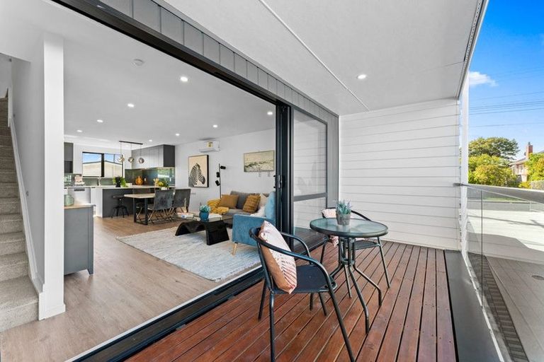 Photo of property in 8/18 Sylvan Crescent, Te Atatu South, Auckland, 0610