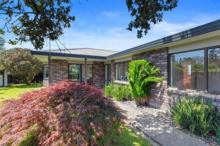 Photo of property in 1 Emery Place, Papamoa Beach, Papamoa, 3118