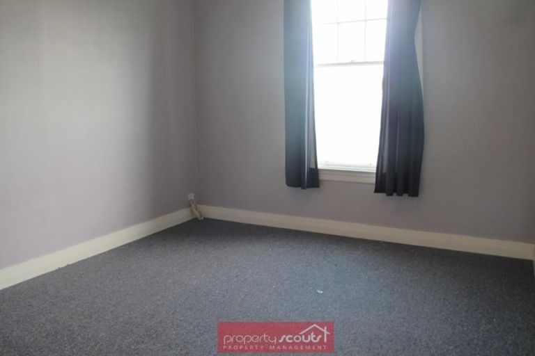 Photo of property in 37 Macandrew Road, South Dunedin, Dunedin, 9012