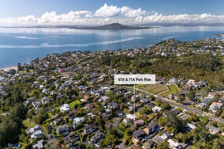 Photo of property in 71a Park Rise, Campbells Bay, Auckland, 0630
