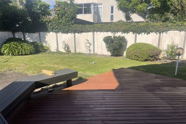 Photo of property in 23 Gillard Place, Eastern Beach, Auckland, 2012