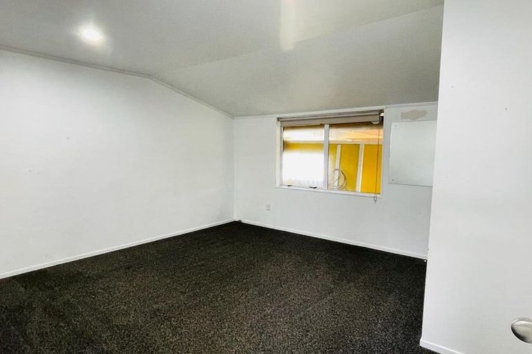 Photo of property in 7 Etherton Drive, Weymouth, Auckland, 2103