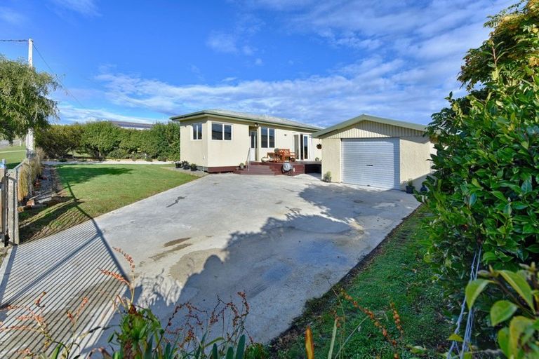 Photo of property in 28 Tokanui Haldane Road, Tokanui, 9884