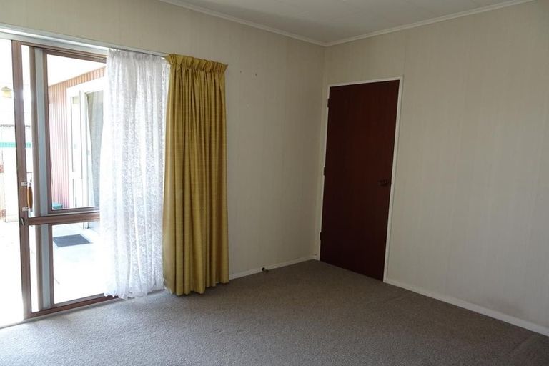 Photo of property in 1106 Heretaunga Street East, Parkvale, Hastings, 4122