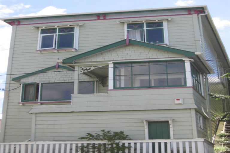 Photo of property in 38 Macdonald Crescent, Te Aro, Wellington, 6011