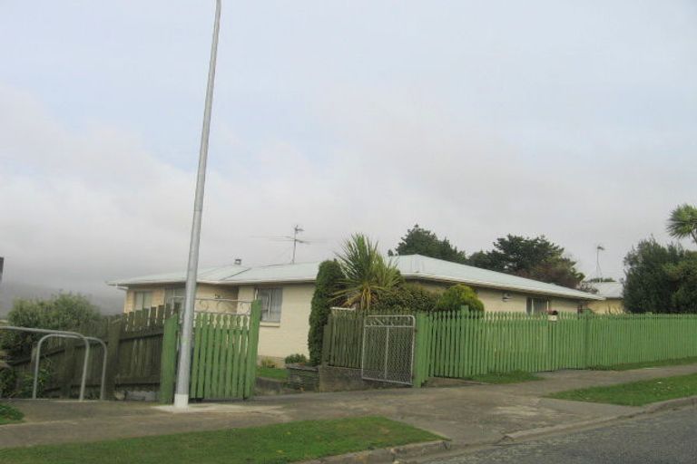 Photo of property in 81a Conclusion Street, Ascot Park, Porirua, 5024