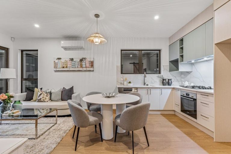 Photo of property in 21 Paretao Street, Massey, Auckland, 0614