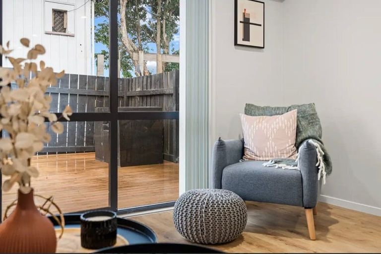 Photo of property in 1/735 Massey Road, Mangere, Auckland, 2022