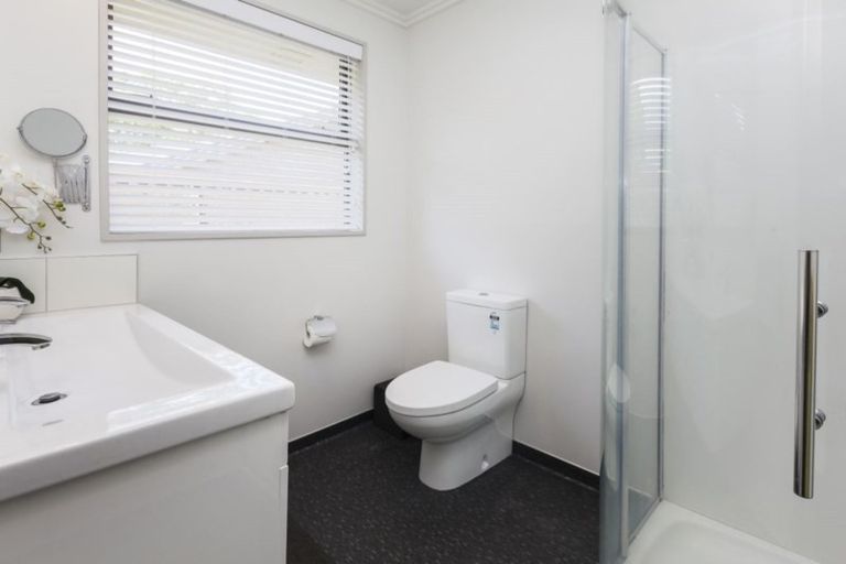 Photo of property in 11 Nightingale Place, Papanui, Christchurch, 8053