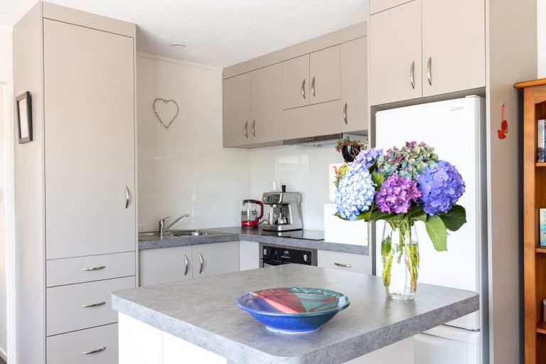 Photo of property in 1279 Egmont Road, Egmont Village, New Plymouth, 4372