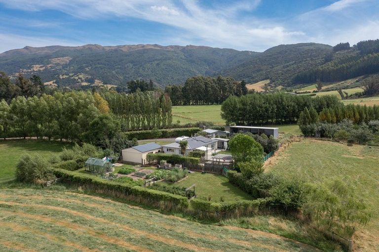 Photo of property in 74 Woodside Road, Woodside, Outram, 9073