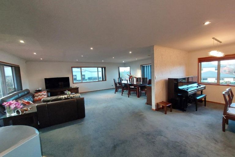 Photo of property in 174 Heta Road, Highlands Park, New Plymouth, 4312